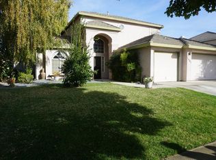 1085 Skyline Dr, Yuba City, CA