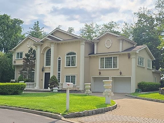 2nd image of 151 Mackay Dr