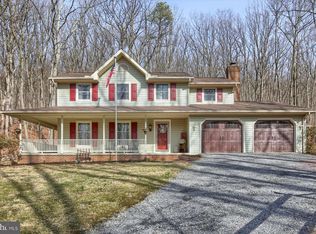 580 Spring Ln, Boiling Springs, PA 17007