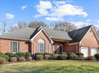 106 Holly Crest Cir, Simpsonville, SC 29681