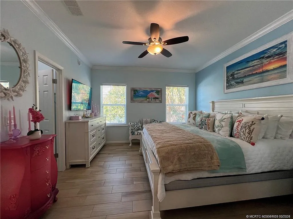 3 bed, 2.0 bath, 1300 sqft, $6,000 — Photo 3
