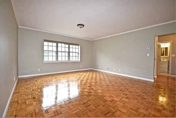 35 Lake Shore Ct — Photo 4