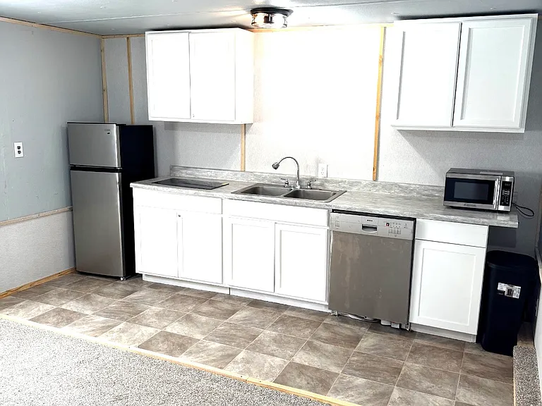 970031 S Todd Dr — Photo 1