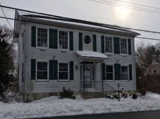 784 Oxford St, Belvidere, NJ 07823