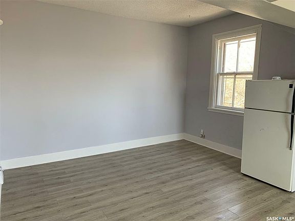 4th image of 722 17th Ave