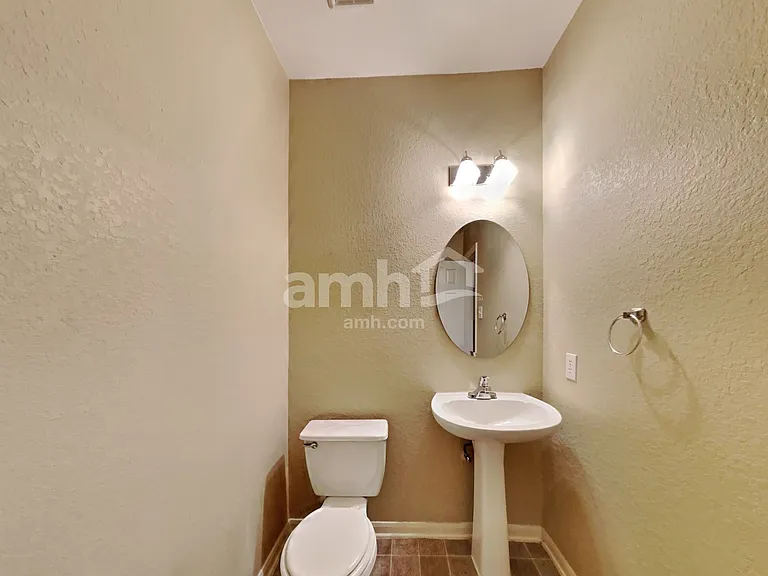 1627 Buckingham Dr — Photo 10