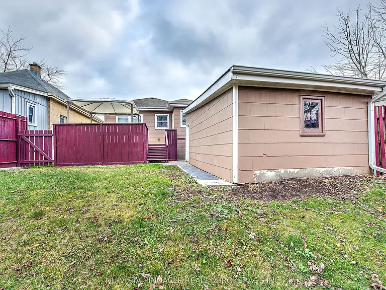 1632 Churchill Ave — Photo 25