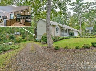 145 Fox Glen Dr, Arden, NC 28704