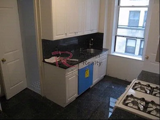 Sold by Rachel Realty | media 19