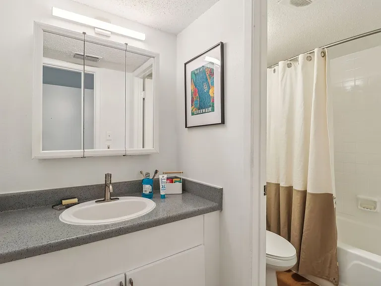 215 Jackson Keller Rd — Photo 23
