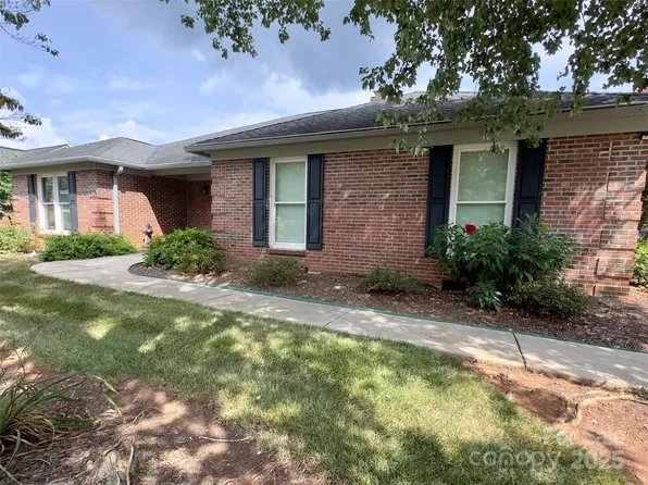 2191 Wynbourne Dr, Gastonia, NC 28056