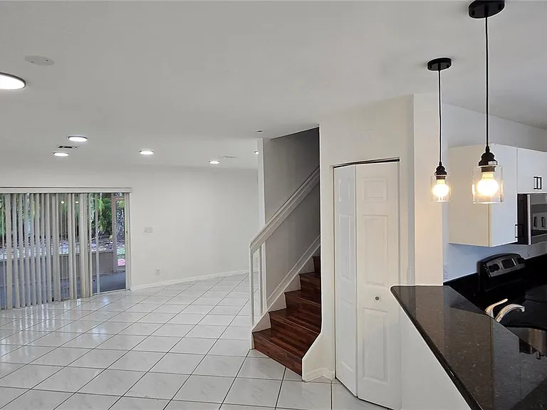 1455 SW 48th Ter #1455 — Photo 5