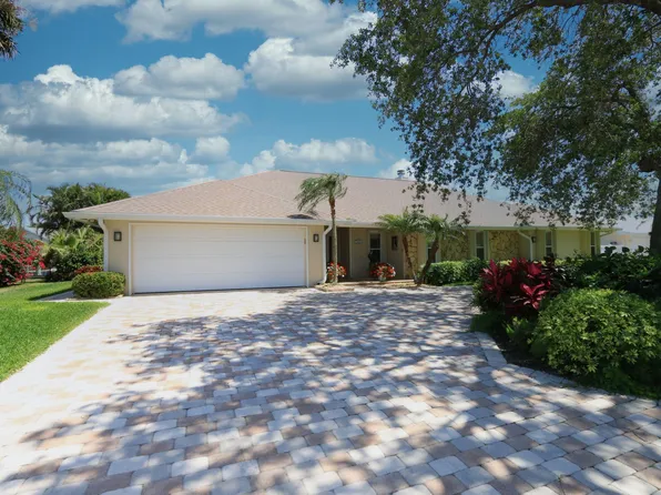128 Queen Christina Court, Hutchinson Island, FL 34949