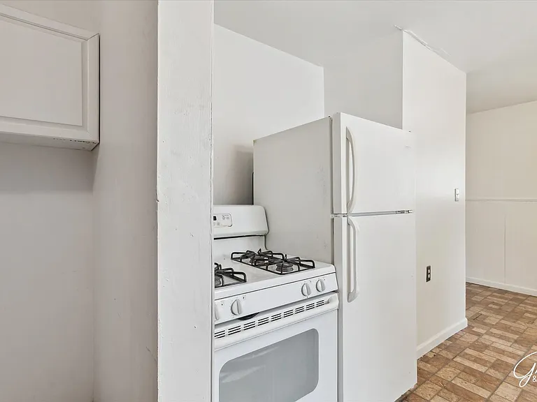 8684 Republic Ave — Photo 12