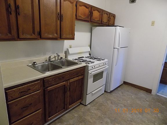 5th image of 402 W 5th St #A
