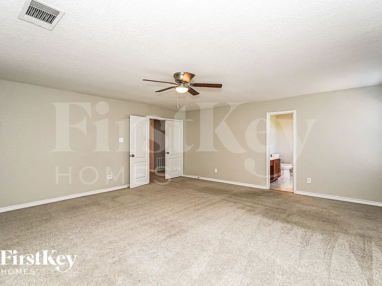 3905 Mantis St — Photo 9