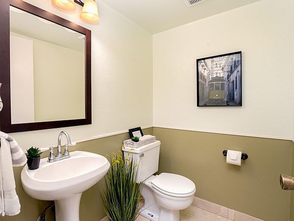 4th image of 3163 Payne Ave APT 34