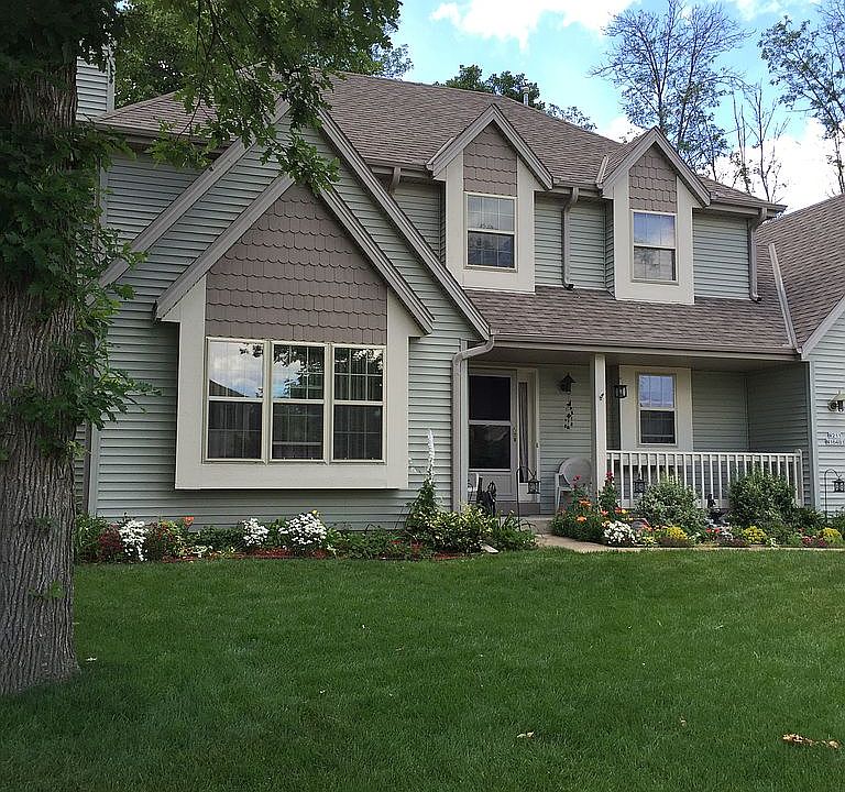 2nd image of W211N16481 Woodshire Ct