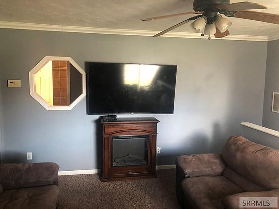 3rd image of 465 6th St