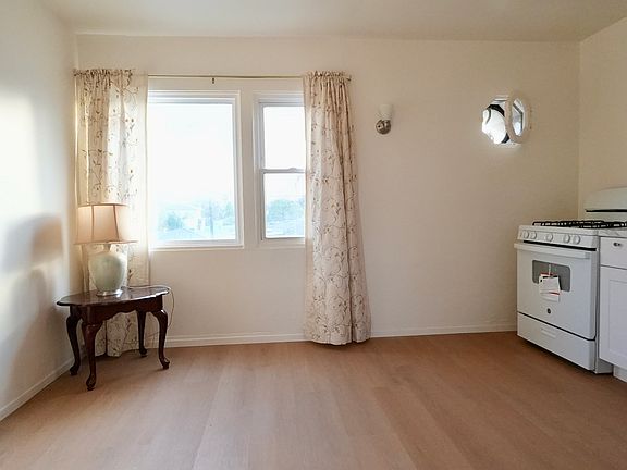 4th image of 407 K Ave #3