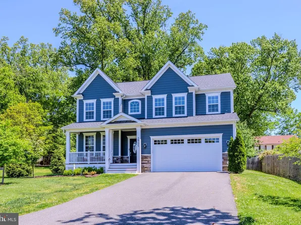 2905 Random Rd, Falls Church, VA 22042