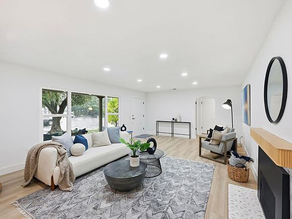 4th image of 2132 Geary Drive