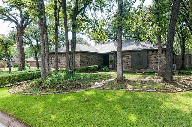 1st image of 4500 Deer Lodge Ct