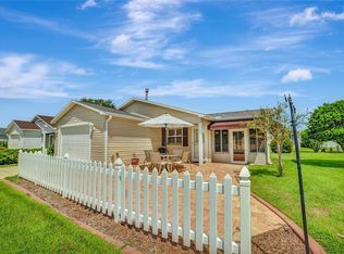 965 Pinewood Pl, The Villages, FL 32162