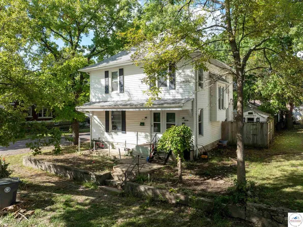 422 W 5th St, Sedalia, MO 65301