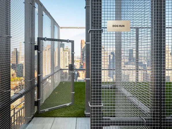 220 East 72nd Street image 14 of 28