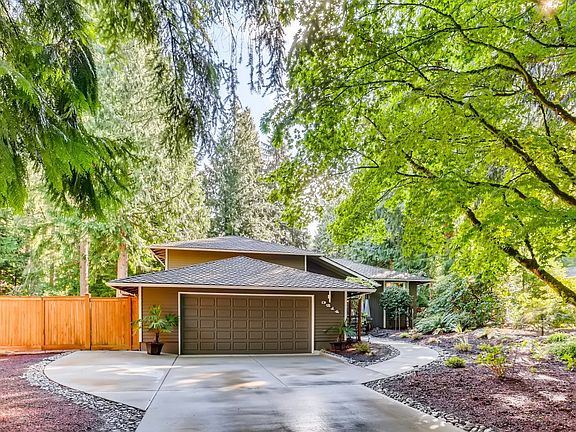 2nd image of 3214 Sahalee Dr W
