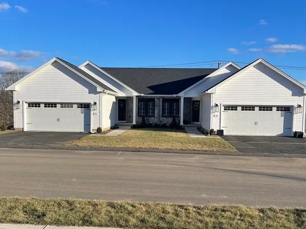 100 Villa Dr Unit 34, Feeding Hills, MA 01030