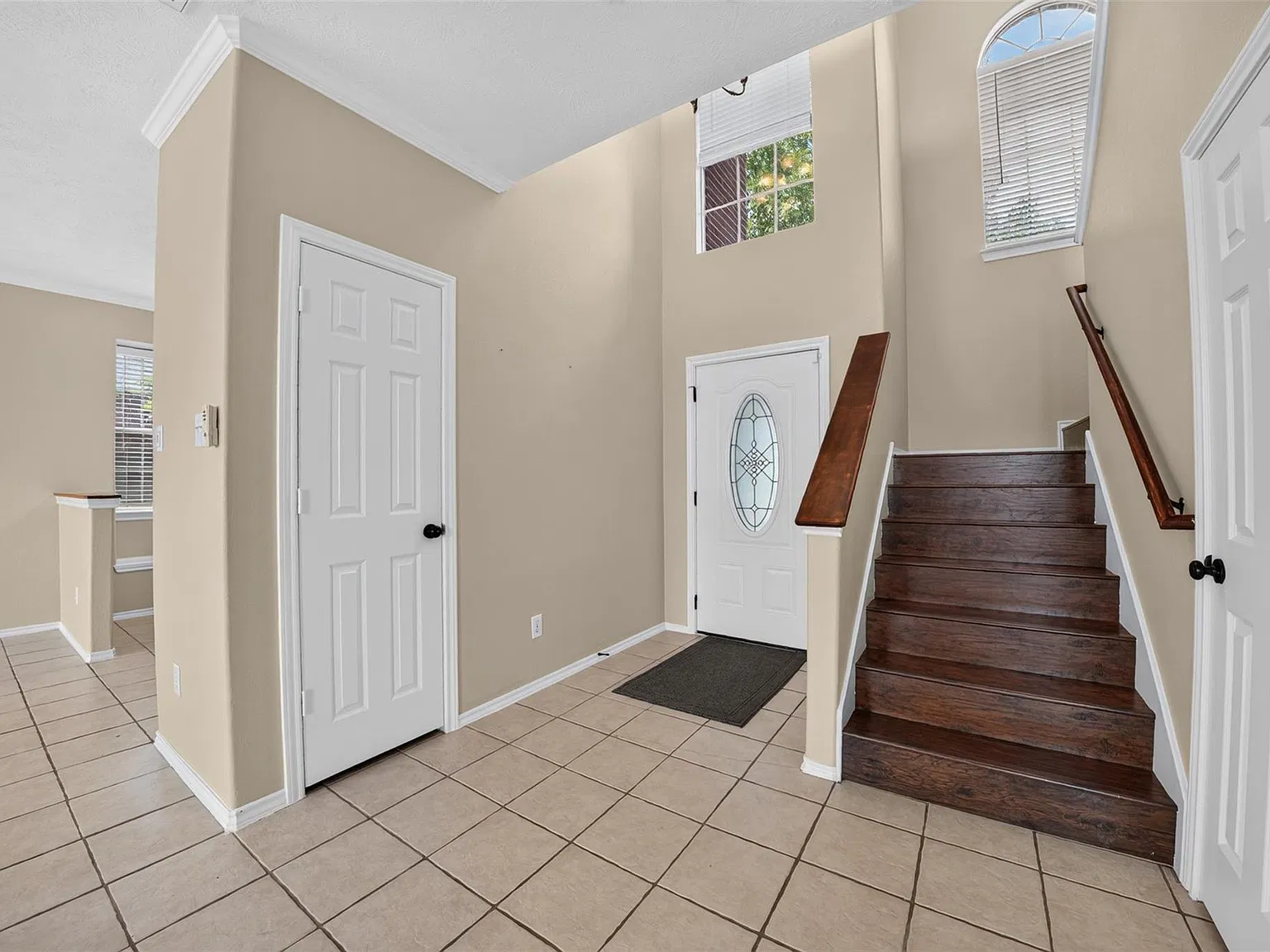 3 bed, 2.5 bath, 1778 sqft, $2,200 — Photo 4
