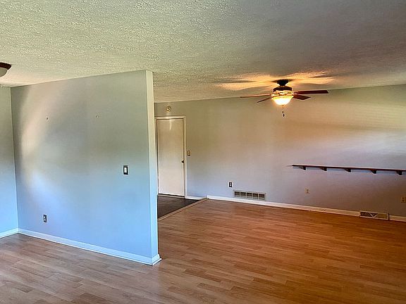 2nd image of 6765 Beechwood Dr