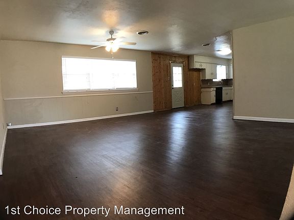 4th image of 917 McCurry Ave
