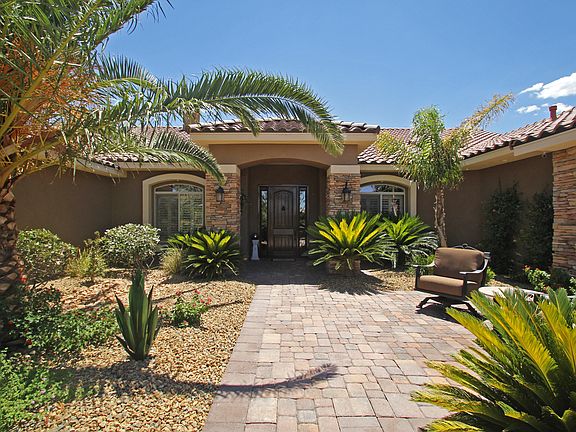 3rd image of 919 Santa Ynez Ave