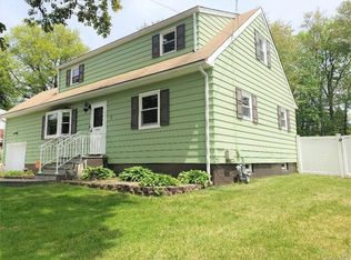 7 Edward Ln, Spring Valley, NY 10977