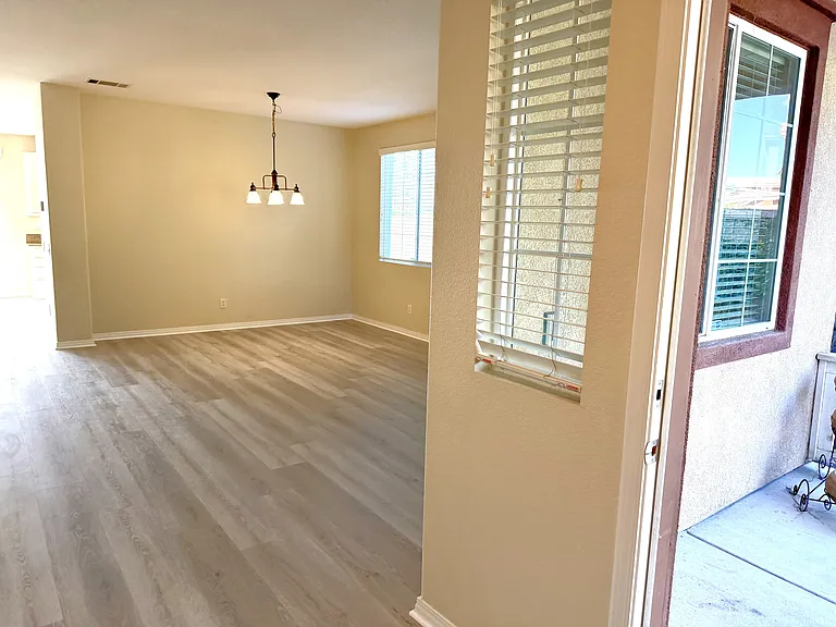 40220 Emily Pl — Photo 6