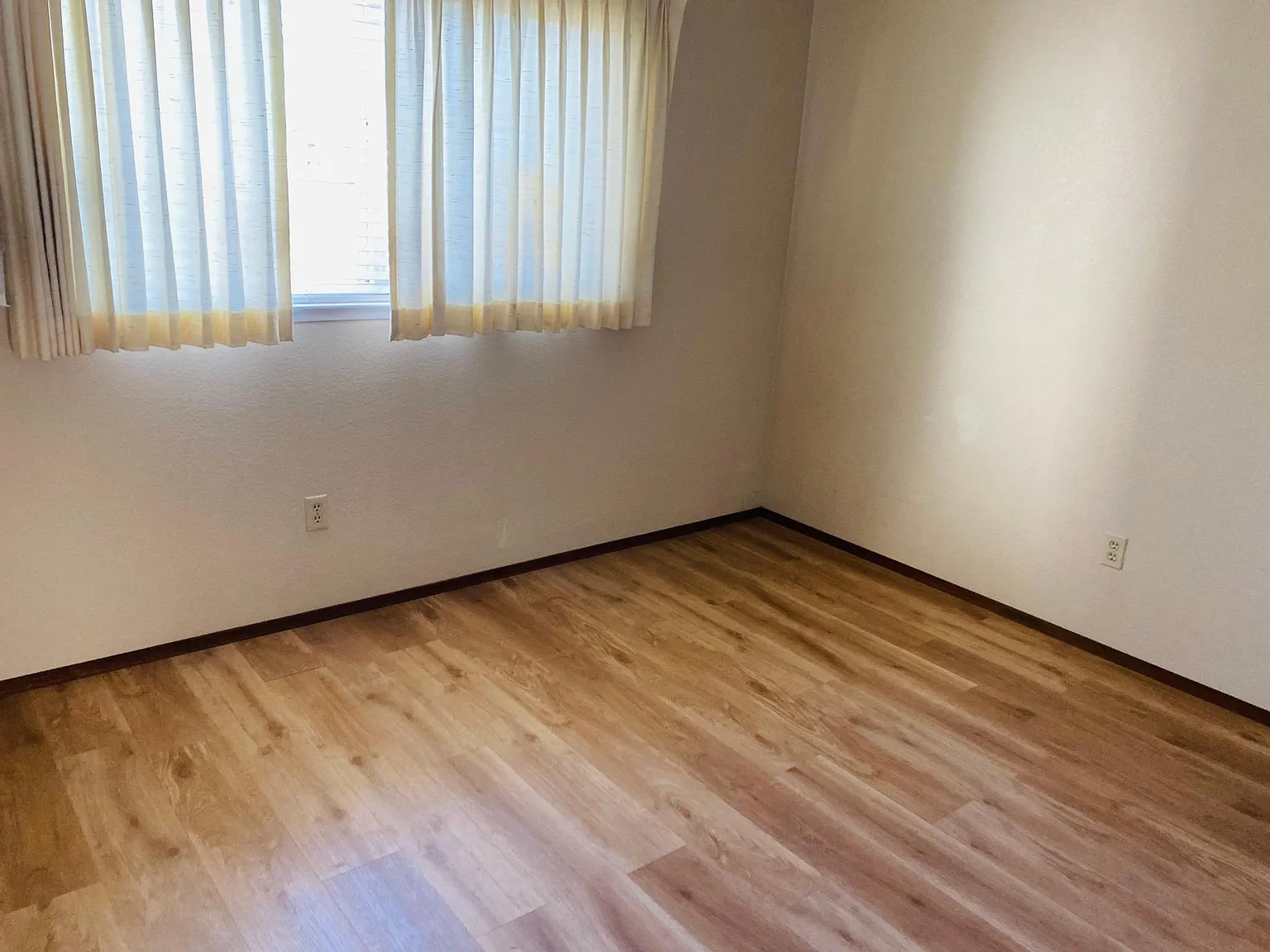 2 bed, 1071 sqft, $3,100 — Photo 4