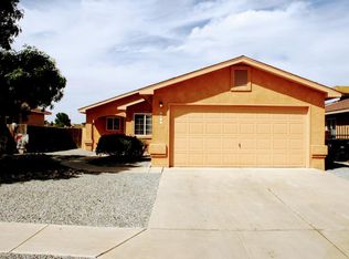 7819 Silverberry Rd SW, Albuquerque, NM 87121