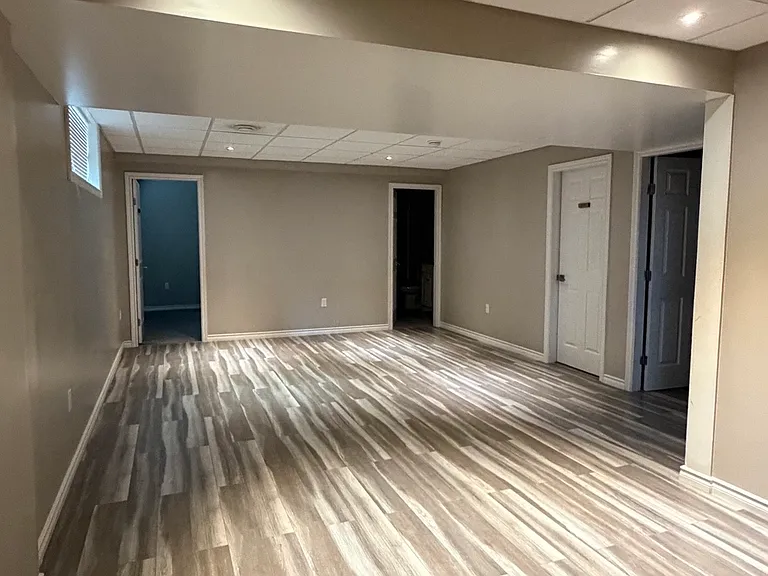 146 Palliser Ct — Photo 16