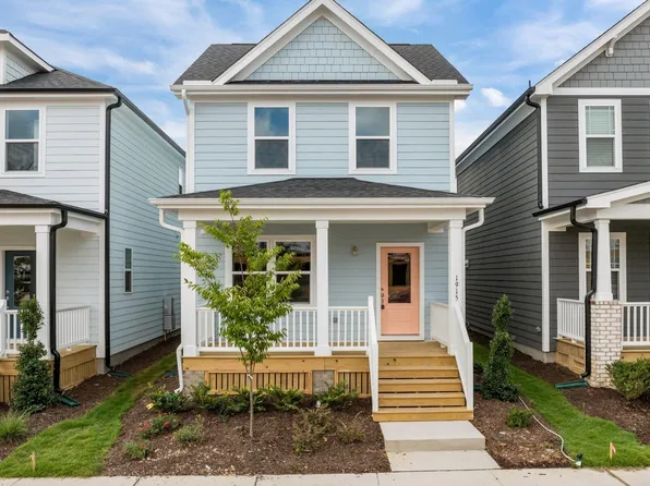 1915 Plott Balsam Dr, Wendell, NC 27591