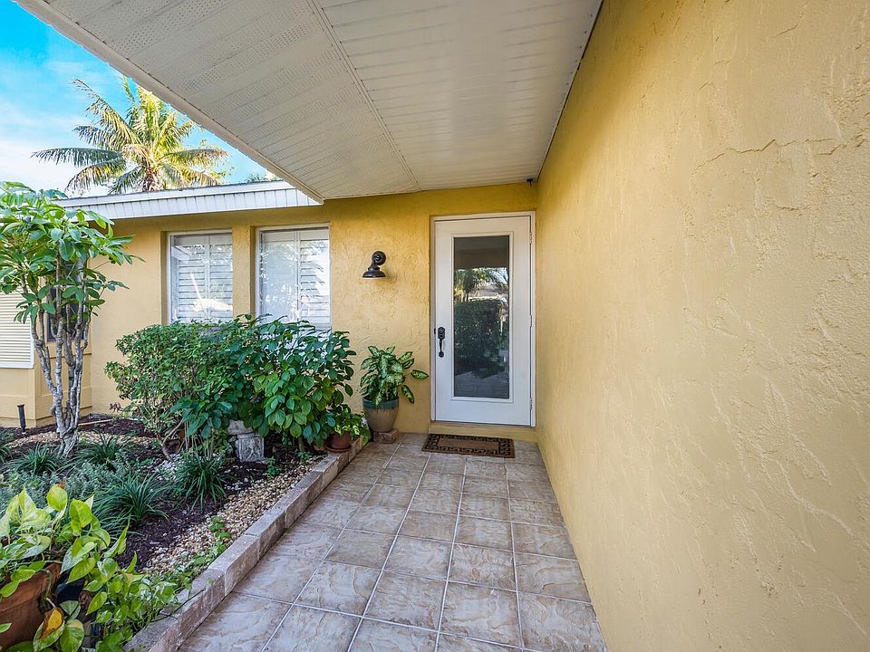 2744 Clipper Way, Naples, FL 34104 Zillow