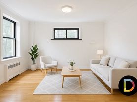 450 W 50th St
