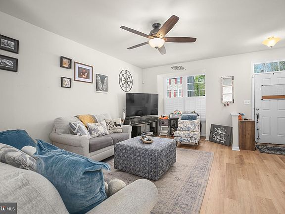 4th image of 4512 Alliance Way