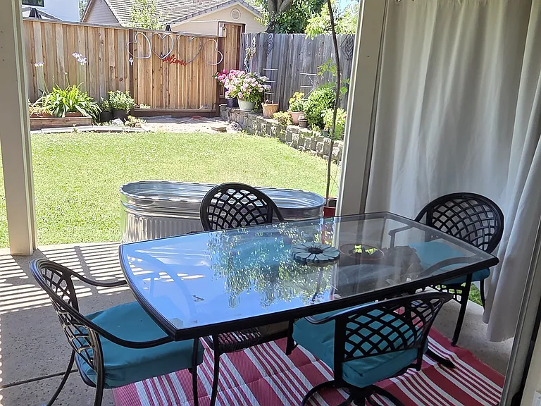 1013 Thompson Cir #1 — Photo 8