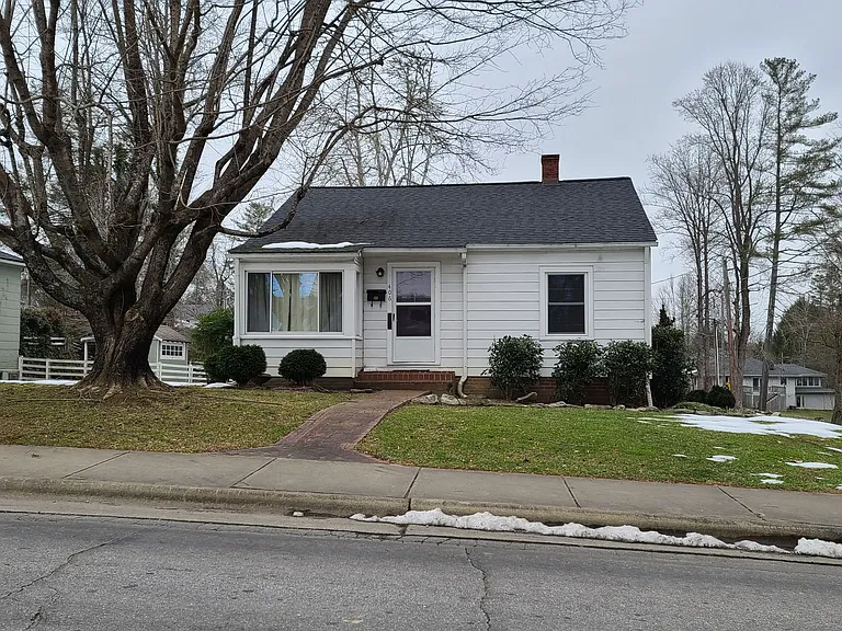 406 E French Broad St — Photo 1
