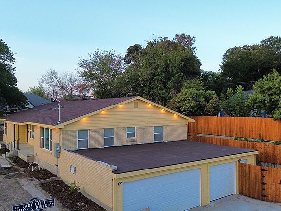 2nd image of 702 Blaylock Dr
