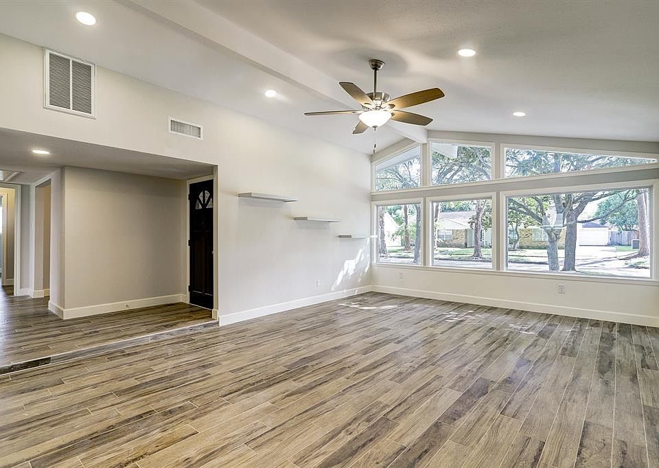 1st image of 5802 Creekbend Dr