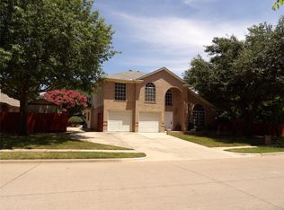 6722 Big Springs Dr, Arlington, TX 76001